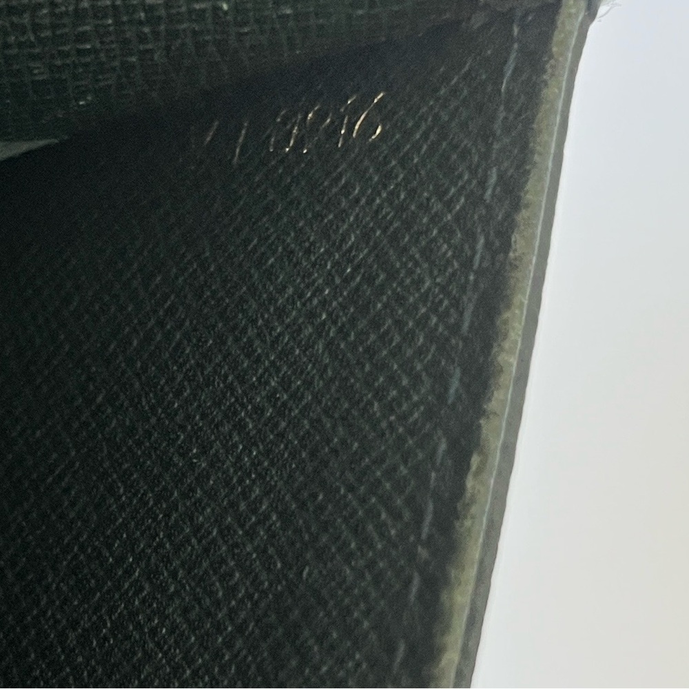LV Taiga Leather Briefcase Unisex - Picture 11 of 11